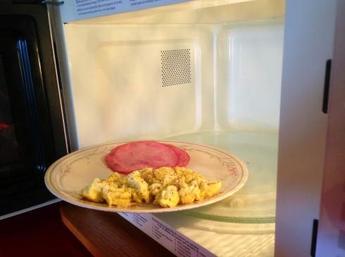 This feed of scrambled eggs and thinly-sliced ham was prepared entirely in the Panasonic inverter microwave oven, at power level 2. (Geoff Meeker photo)